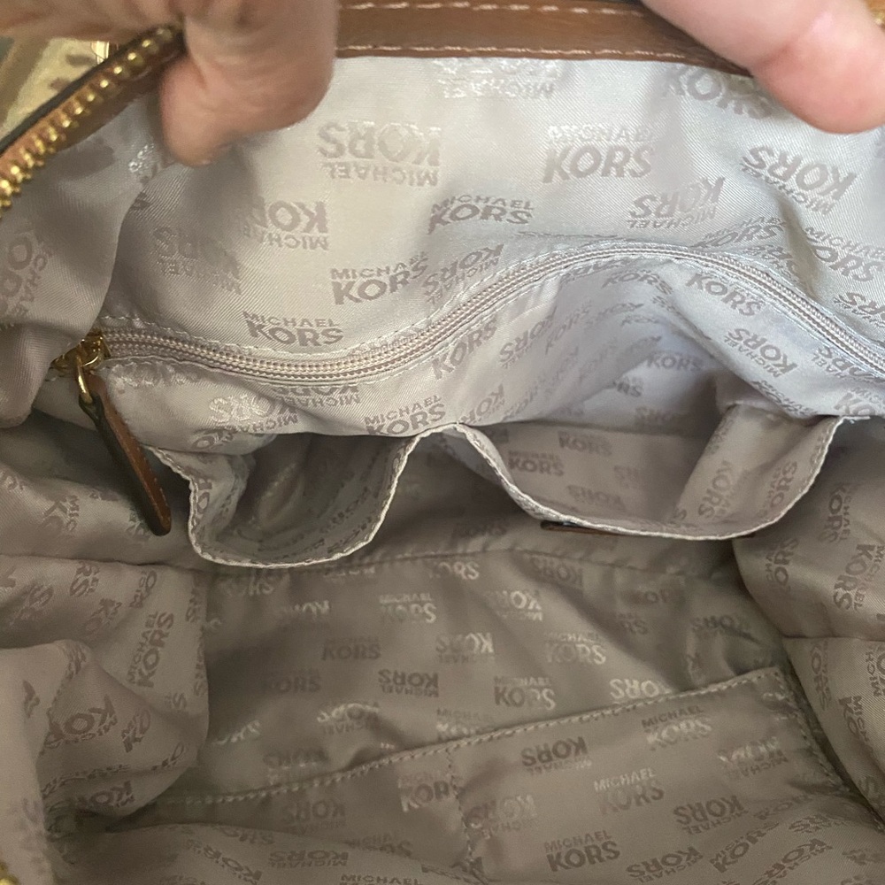 Michael Kors Brown Gen. Leather Shoulder Bag in excellent condition, never used! - Picture 12 of 13